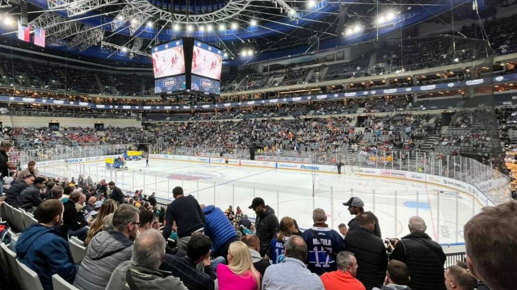 NHL v Štokholme: Minnesota Wild - Ottawa Senators (letecky)