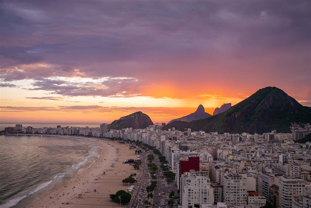 Rio de Janeiro - socha Krista nad mestom bohov - 2