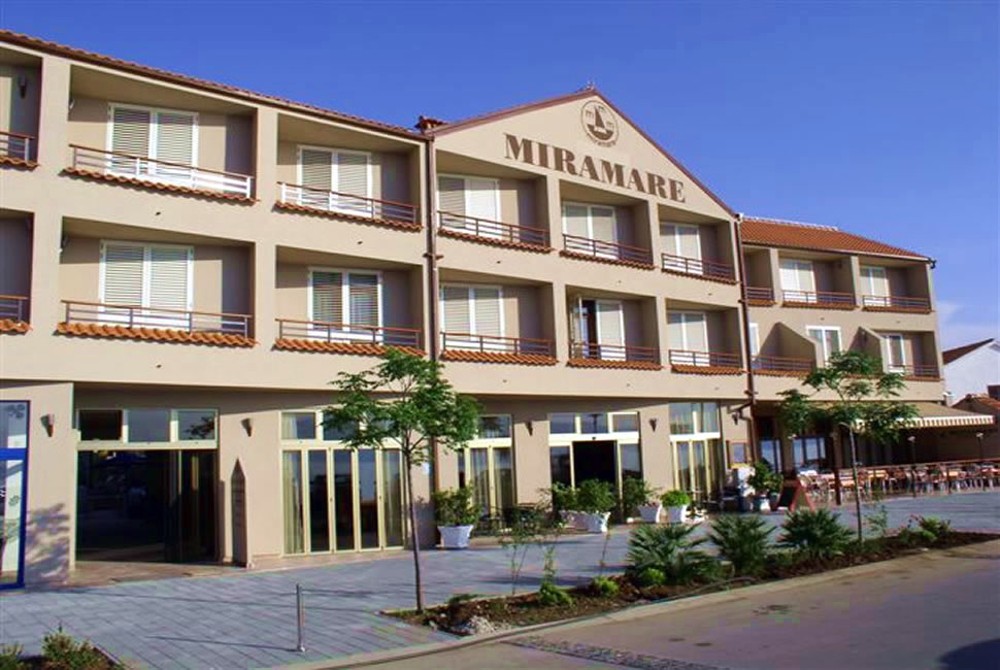 Hotel Miramare (Njivnice)