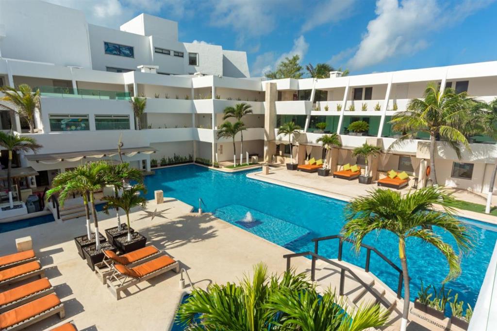 Flamingo Cancun Resort - 1