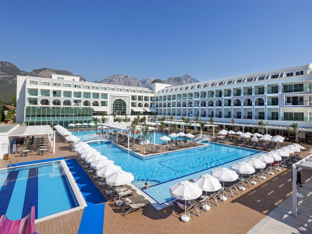 Karmir Resort & SPA Hotel