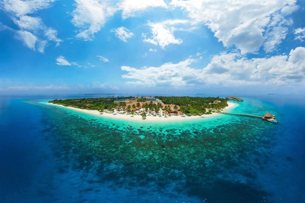 Reethi Faru Resort