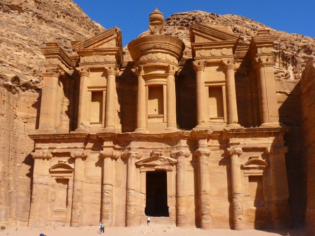 Jordánsko - legendárne kráľovstvo a bájne mesto Petra