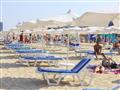 Bulharsko - Slnečné pobrežie - slnečníky a ležadlá na pláži