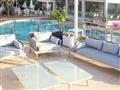 Mallorca - Cala Millor - Hotel Morito - sedenie pri bazéne