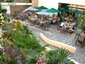 Bulharsko - Slnečné pobrežie - hotel Trakia - vonkajšie sedenie pri reštaurácií