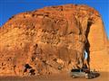 Slávna skala Jabal al Fil alias slonia skala.