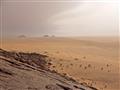 Kopce na obzore už ležia v Západnej Sahare a my stúpame po východnej strane Ben Amera.