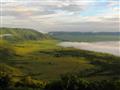 Kráter Ngorongoro - pohľad na dno z okraja vo výške 2.200 m.n.m.