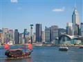 Preplavíme sa Viktóriiným prístavom, centrom Hong Kongu a jedným z najznámejších prístavov našej pla