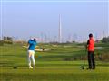 Zahrajte si golf v Hongkongu, alebo na tomto ihrisku so skvelým výhľadom na najvyššiu budovu sveta v