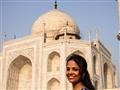 Kráska pred Taj Mahalom. Vo vzduchu cítiť lásku aj po toľkých rokoch. foto: Ľuboš Fellner- BUBO