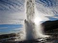 Islandský Geysir dal pomenovanie všetkým gejzírom sveta, dnes už iba drieme, no jeho mladší brat Str