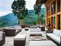 V prekrásnom Bhutáne v špičkových hoteloch. Nadčasový dizajn, dokonalá obsluha luxusných hotelov. fo