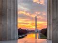 Pohľad z Lincolnovho pamätníka na Washingtonov pamätník, prezývaný 