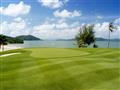 Golf na brehoch Andamanského mora
