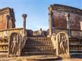 Polonnaruwa bola hlavným mestom Srí Lanky v 11?tom a 12?tom storočí. Toto obdobie považujú dodnes mn