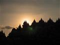 Silueta najkrajšej indonézskej pamiatky Borobudur.
foto?: Martin ŠIMKO — BUBO