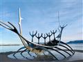 Slnečné plavidlo alebo Sun Voyager je jedným z najznámejších symbolov Reykjavíku. Nachádza sa v príj