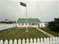 Dom v hlavnom meste Stanley. Vlajka Falkland vychádza z tej Britskej. Viac o tom píšem v blogu o Bri