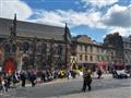 Centrum Royal mile a starého Edinburghu. Tu kázal ohnivé kázne John Knox, dnes Vás spoľahlivo mestom
