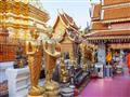 Thajské chrámy sú ako vystrihnuté z rozprávky a budete ich milovať. Komu sa tu obetuje? Čo všetko mô