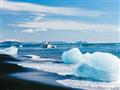 Na diamantovej pláži sa stretáva ľadovec s Atlantickým oceánom, úžasný zážitok. 
foto: Robert TARABA