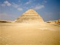 Takže ešte raz. Ktorá je úplne najstaršia pyramída? Áno pyramída faraóna Džósera je tou úplne najsta