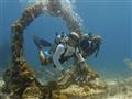 Jason Taylor, britský umelec, tu nechal potopiť 500 sôch. Foto: Cancún Underwater Museum of Art - MU