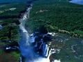 Ak si objednáte fakultatívny výlet na brazílsku stranu vodopádov, tak odtiaľ býva aj možnosť letu vr