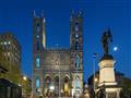 Montreal - Historická časť Place d´Armes a bazilika Notre Dame