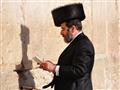 Sú tu, boli tu, budú tu. Patria neoddeliteľne k Jeruzalemu. Ortodoxní židia pri múre nárekov. foto: 