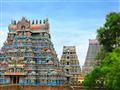 Navštívime aj neskutočne detailne prepracovaný chrám Sri Ranganathaswami v meste Trichy.