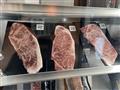 Toto nieje Wagyu ani Kobe, ale hovädzie mäso z oblasti Shiraoi ktorá sa nachádza južne od Sappora. F
