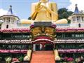 DAMBULLA (UNESCO): budhistické sochy a impresívne fresky, komplex piatich jaskýň Aja Maha Vijara, so
