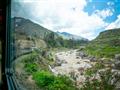 Opýtajte sa na miesta pri okne s výhľadom na Urubambu. foto: Ľuboš Fellner - BUBO