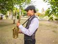 Portrét saxofonistu, ktorý koncertuje na námestí Nezávislosti.
foto: Ľuboš FELLNER – BUBO