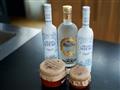 Akým darčekom dáte prednosť? Výrobkom zo sobej kože, alebo klasika vodka a kaviár? foto: Ľuboš FELLN