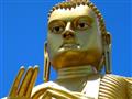 Zlatý Budha v Dambulla. Miestne jaskyne sú pod patronátom UNESCO