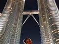 Najvyššie dvojičky na svete, Petronas Towers, v Kuala Lumpur.
foto?: Nikola DECKOUS — BUBO