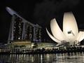 Nočná Marina Bay Sands s 