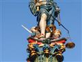 Bern je mestom sôch. Socha stojaca na richtárovi, cisárovi, pápežovi a sultánovi, ako jasný symbol, 