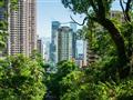 Už jazda preslávenou lanovkou Peak Tram na Victoria Peak je zážitkom a poskytuje nám unikátny pohľad