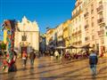 Naše kroky nás zavedú aj do samotného centra hlavného mesta, ktoré bolo kedysi vydrancované vojskom 
