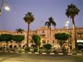 Hotel Winter Palace - práve tu sa na mramorové schody postavil pred novinárov Howard Carter a s pých