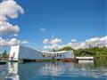 Na okraji Honolulu sa nachádza známe letisko Pearl Harbour, ktoré bolo cieľom útokov japonskej letky