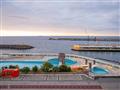 Prírodné bazény v maríne v Ponta Delgada. Môžete využiť počas voľna. V maríne sú aj výborné reštaurá