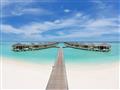 Luxusné vodné vily ležia v najkrajšej často ostrova. foto: Paradise Island Resort Maldives
