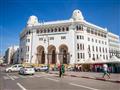 Veľká pošta - nádherná budova a za ňou Larbi Ben M'hidi foto: Luboš FELLNER – BUBO