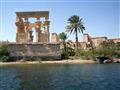 Záujemci sa preplavia na ostrov, kde sa nachádza chrámový komplex Philae. Plavby Nílom a priehradou 